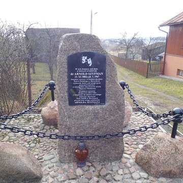 Pomnik Arnolda Szyfmana